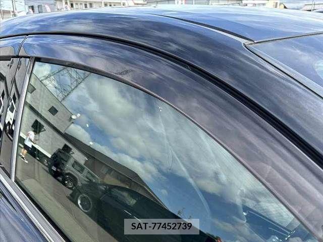 Toyota C-HR 2018-03 383098-29