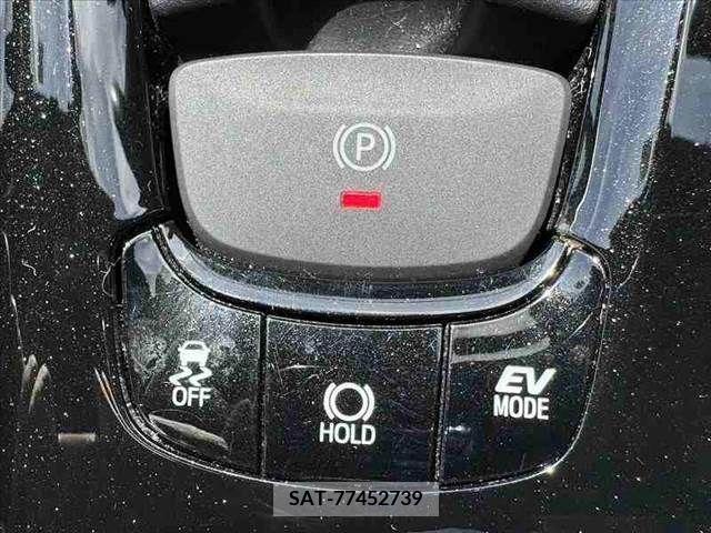 Toyota C-HR 2018-03 383098-27