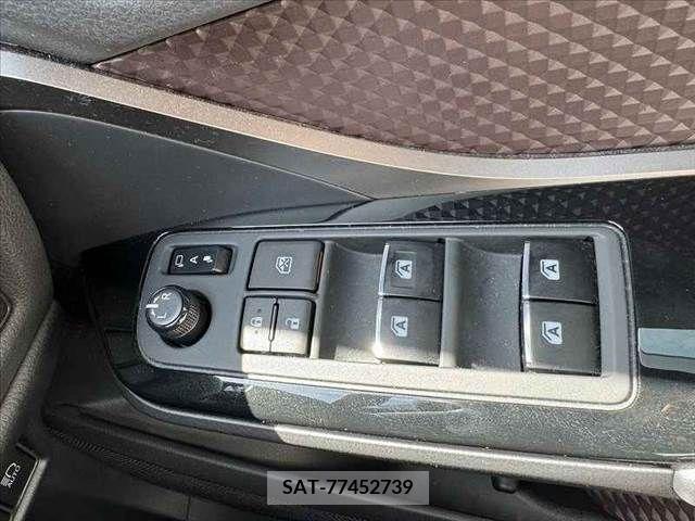 Toyota C-HR 2018-03 383098-25