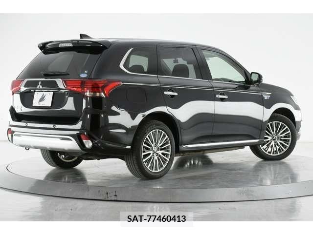 Mitsubishi OUTLANDER PHEV 2019-09 218405-1