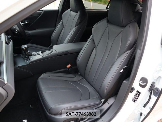 Lexus ES 2019-07 275258-9