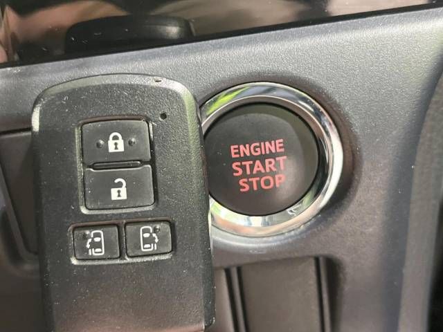 Toyota VOXY 2016-10 187890-7