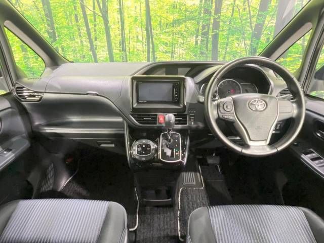 Toyota VOXY 2016-10 187890-1