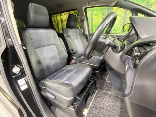 Toyota VOXY 2016-10 187890-8