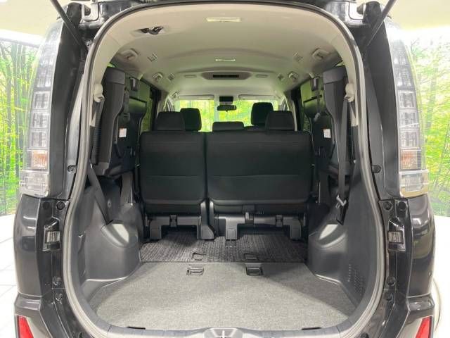 Toyota VOXY 2016-10 187890-11