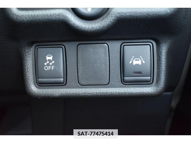 Nissan NOTE 2016-08 335793-6