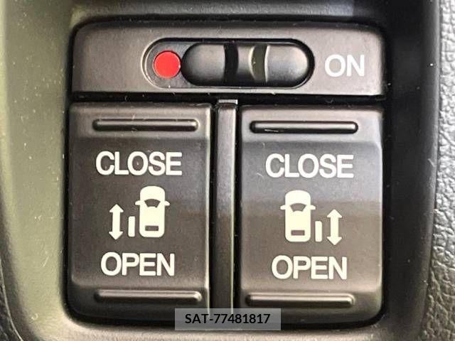 Honda N BOX CUSTOM 2015-10 306779-5