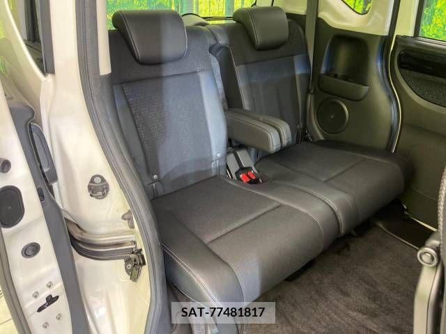 Honda N BOX CUSTOM 2015-10 306779-9