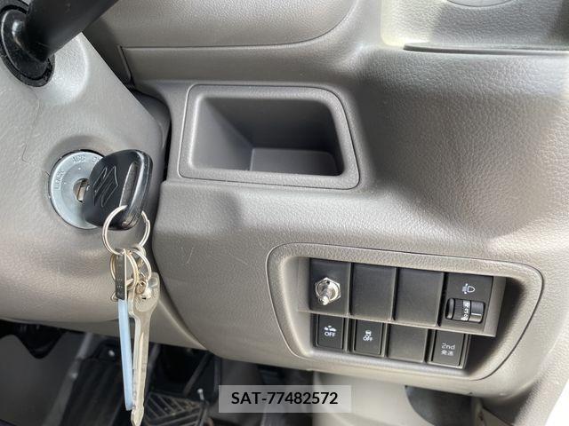 Suzuki EVERY 2016-05 354964-12