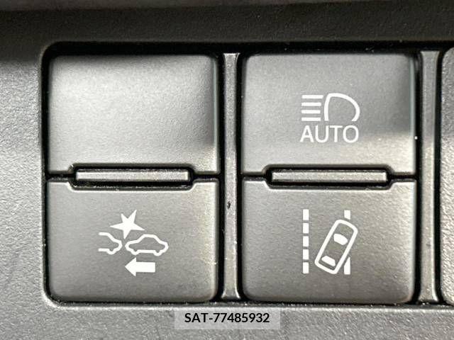 Toyota SIENTA 2021-09 368174-6