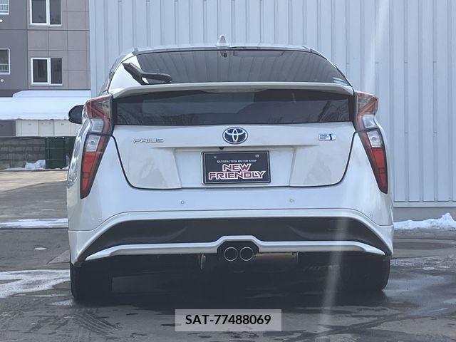 Toyota PRIUS 2016-04 214292-4