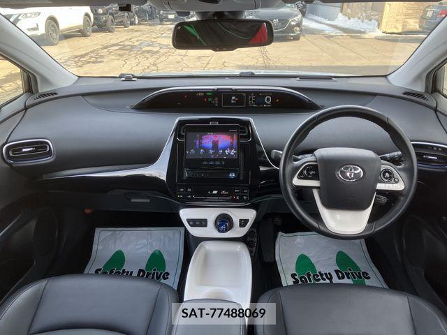 Toyota PRIUS 2016-04 214292-14