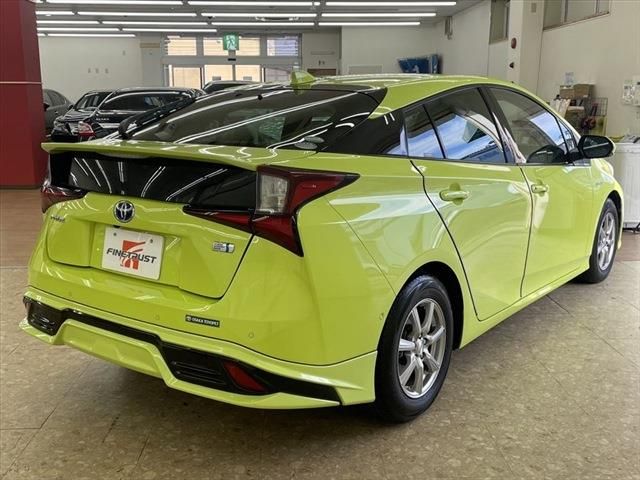 Toyota PRIUS 2019-11 194240-4