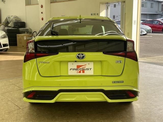 Toyota PRIUS 2019-11 194240-5