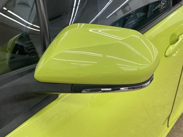 Toyota PRIUS 2019-11 194240-12