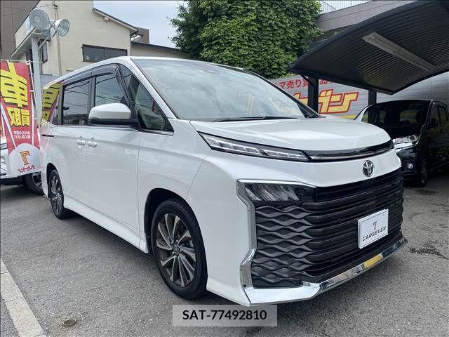 Toyota VOXY 2022-04 332816-21