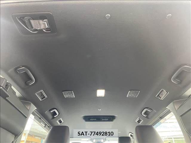 Toyota VOXY 2022-04 332816-16