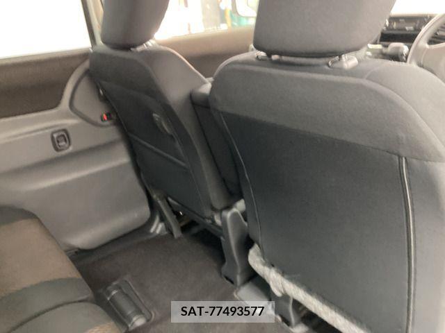 Nissan ROOX 2012-07 215579-10
