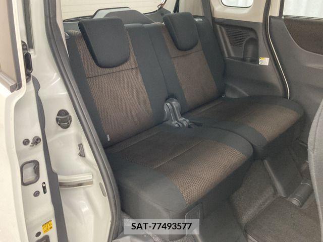 Nissan ROOX 2012-07 215579-8