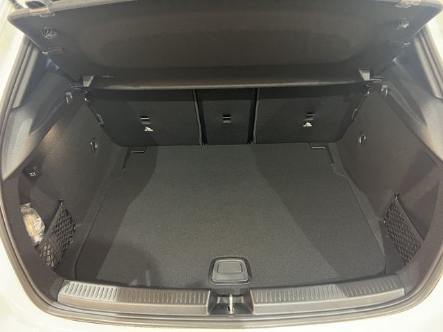 Mercedes Benz A-CLASS 2018-12 184869-11