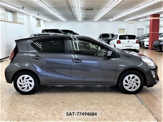 Toyota AQUA 2016-02 200213-3