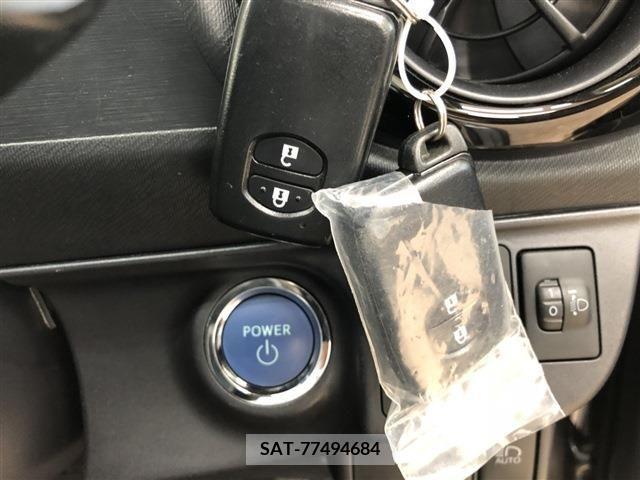Toyota AQUA 2016-02 200213-26
