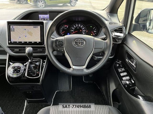 Toyota VOXY 2019-03 339079-9