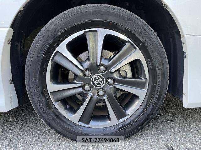 Toyota VOXY 2019-03 339079-24