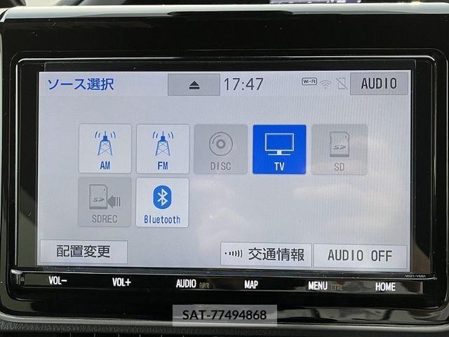 Toyota VOXY 2019-03 339079-15