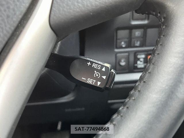 Toyota VOXY 2019-03 339079-18