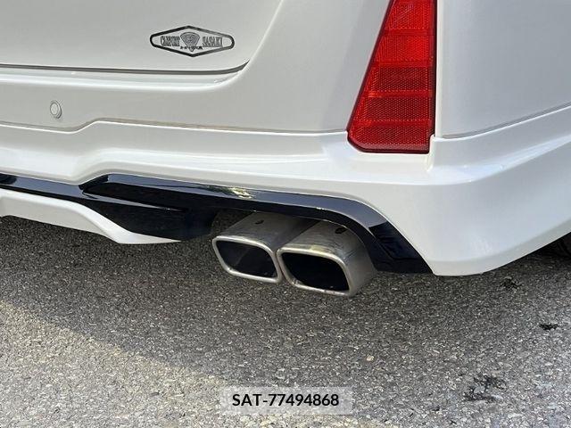 Toyota VOXY 2019-03 339079-23