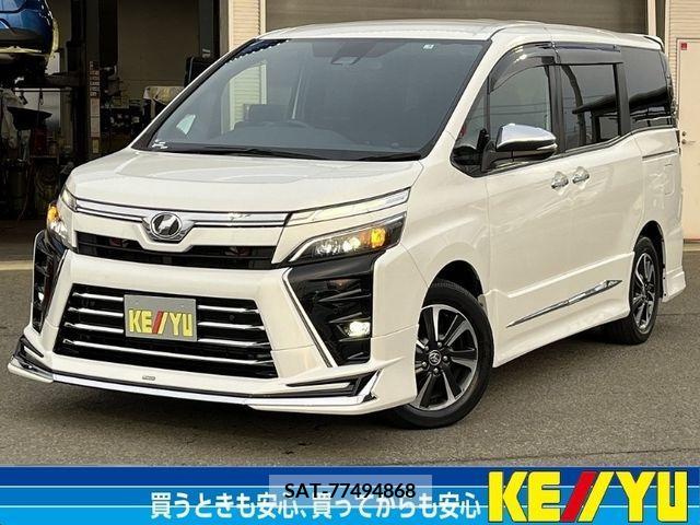 Toyota VOXY 2019-03 339079-0