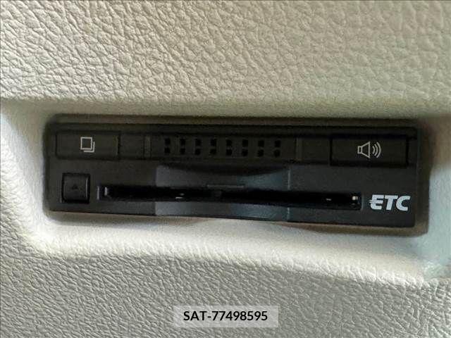 Toyota SIENTA 2016-04 337115-9