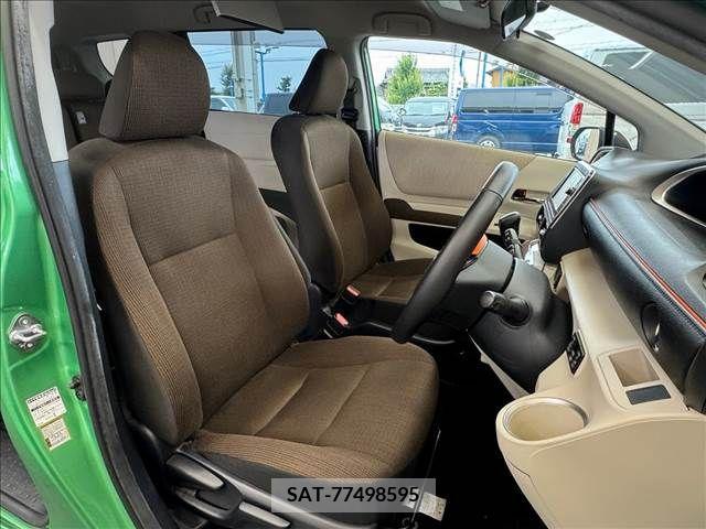 Toyota SIENTA 2016-04 337115-4