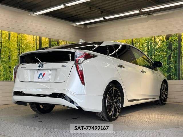 Toyota PRIUS 2016-06 366572-17
