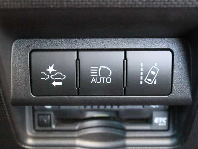 Toyota SPADE 2018-04 27968-2