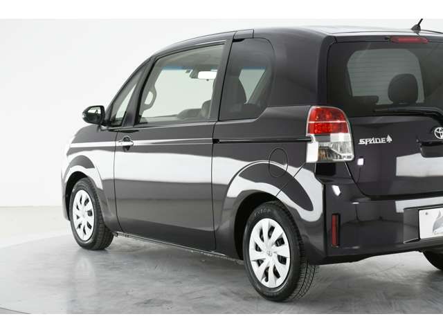 Toyota SPADE 2018-04 27968-8