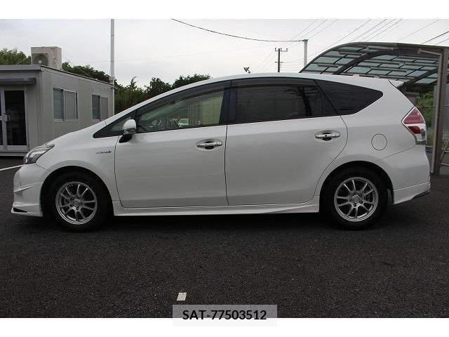 Toyota PRIUS ALPHA 2016-02 322157-8