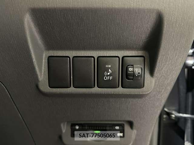 Toyota PRIUS ALPHA 2014-05 242693-18