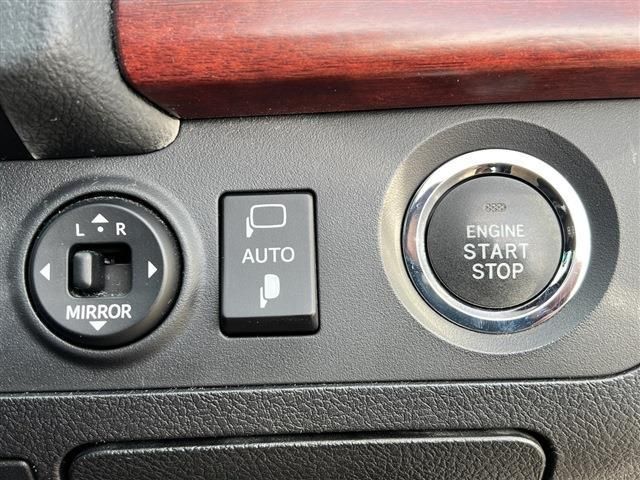 Toyota CROWN MAJESTA 2011-11 531-12