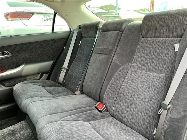 Toyota CROWN MAJESTA 2011-11 531-18