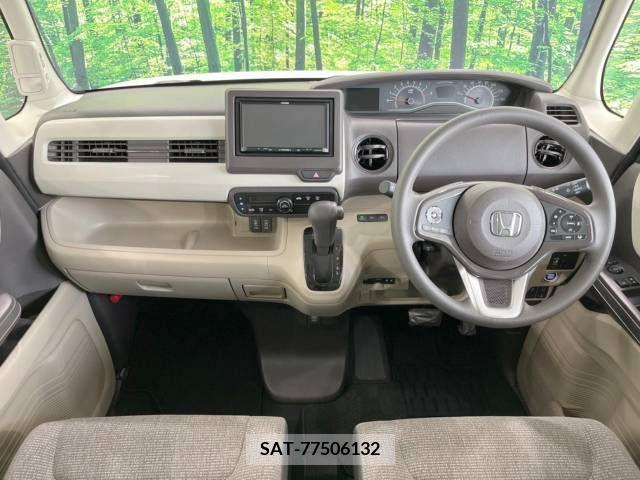 Honda N BOX 2017-10 239826-1