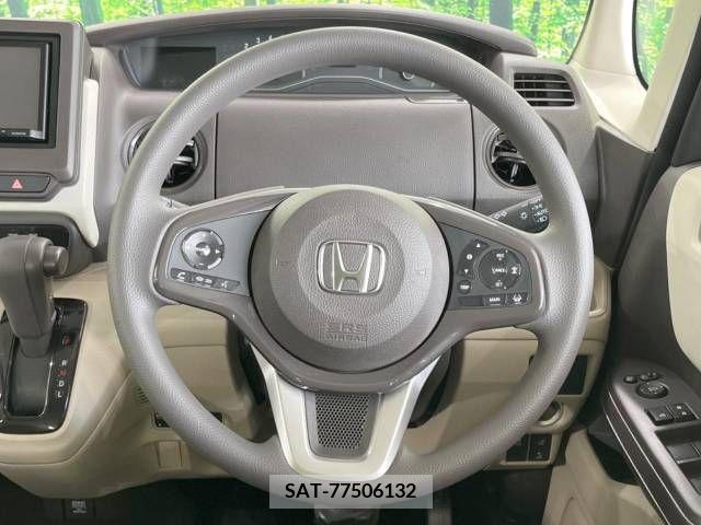 Honda N BOX 2017-10 239826-11