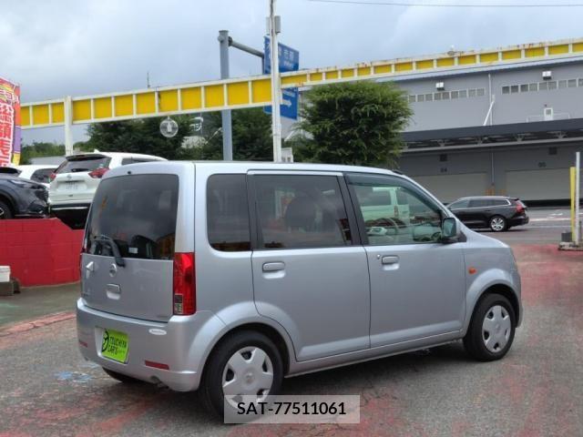 Nissan OTTI 2011-02 352807-10