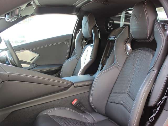 Chevrolet CORVETTE 2021-11 17075-4