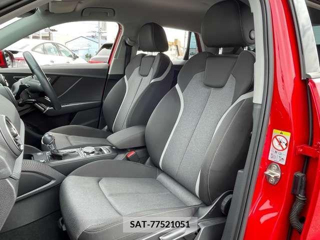 Audi Q2 2018-11 373980-14