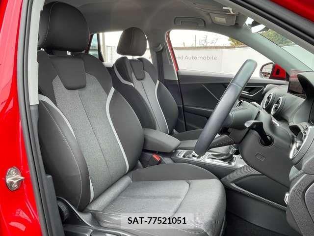 Audi Q2 2018-11 373980-11