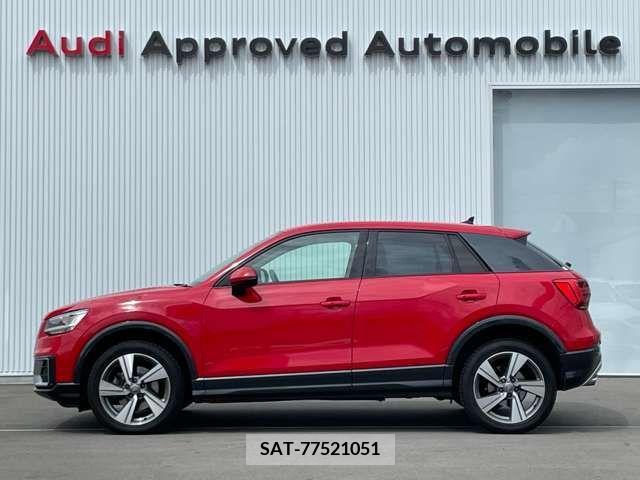 Audi Q2 2018-11 373980-7