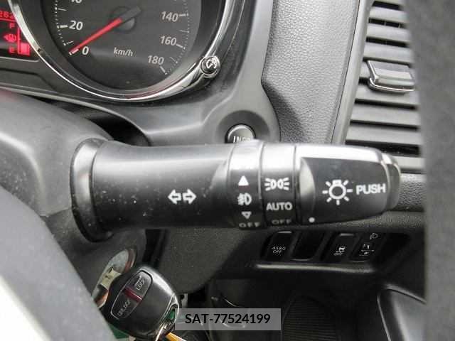 Mitsubishi RVR 2014-03 283615-8