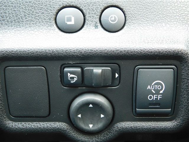 Nissan NOTE 2013-03 608-26